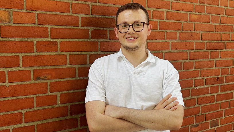 Portrait von Benjamin Diedrich, der eine eigene Fußball-App auf den Markt gebracht hat