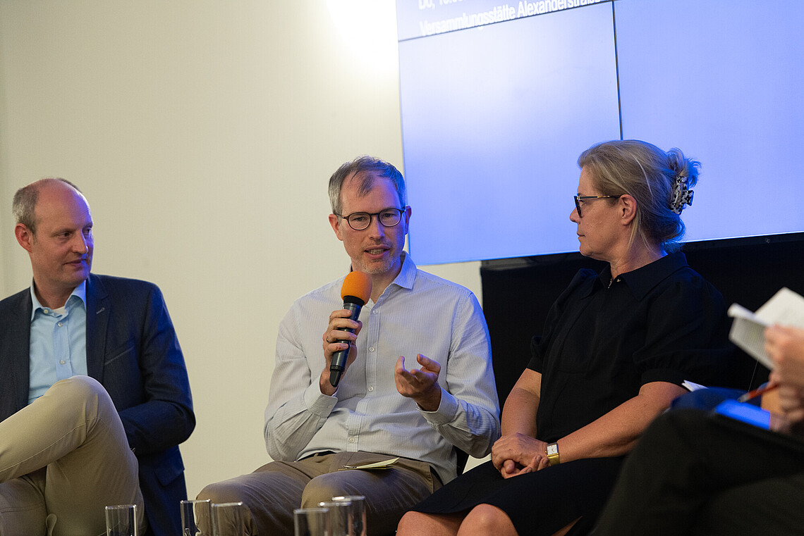 Referent*innen der Podiumsdiskussion Wissenschaftskooperationen