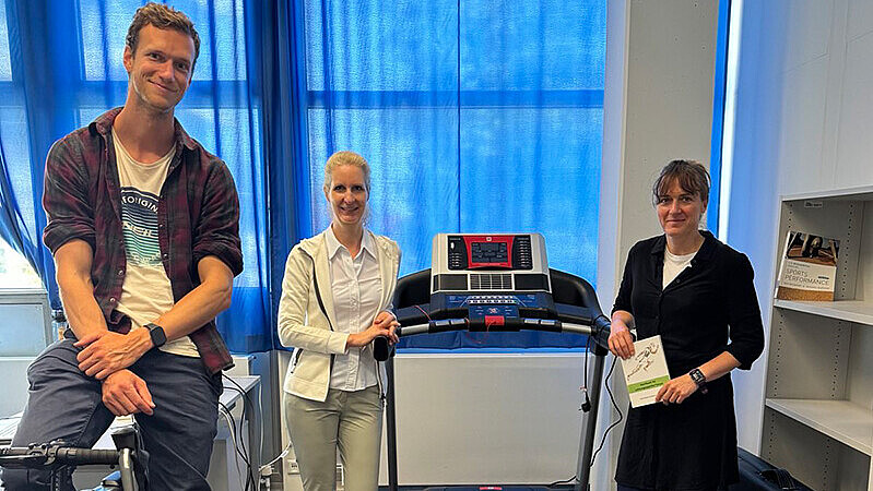  Tim Hänisch, Prof. Dr. Sibylle Adam und Prof. Dr. Anja Carlsohn im Labor für nachhaltige Sporternährung