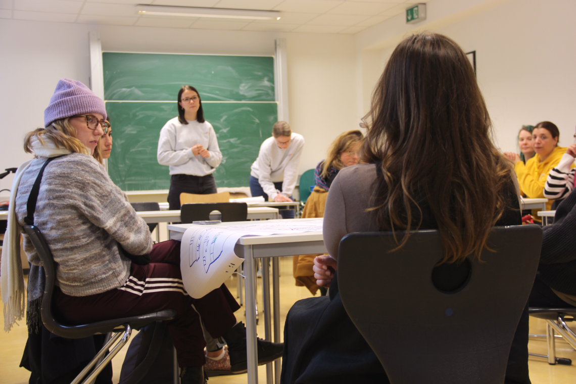 Austausch im Seminar 