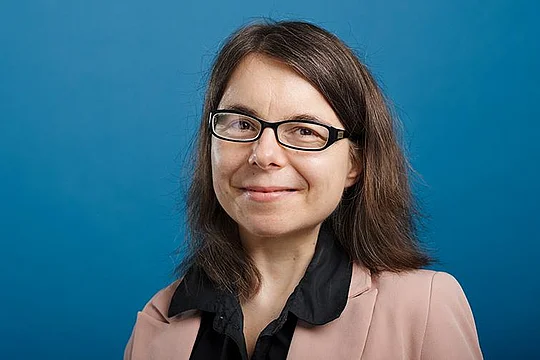 Dr. Inga Hesse Dr. Inga Hesse