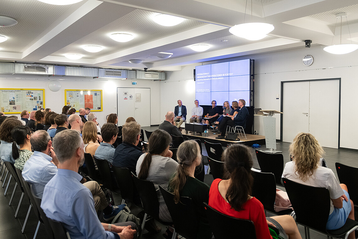 Podiumsdiskussion Wissenschaftskooperationen