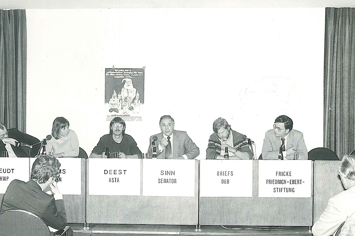 Podiumsdiskussion zum Thema „Die soziale Verantwortung des Ingenieurs und die Rolle der Hochschule auf dem Fachhochschulkongress im Juni 1980.