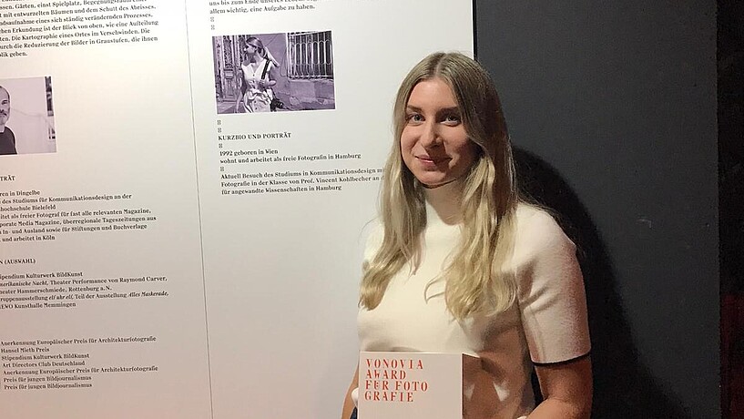 Preisträgerin Marlene Hoberger, Studentin der Fotografie, bei der Preisverleihung Ende 2019