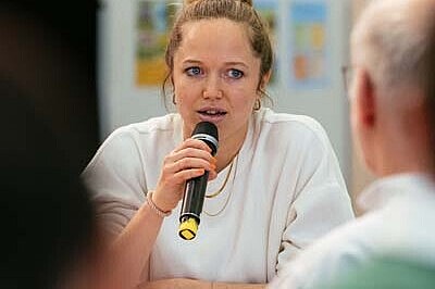 Lisa Pinkowski spricht