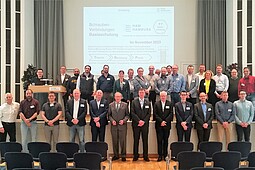 
                Die meisten der rund 40 Teilnehmenden des 8. NKSV
            
