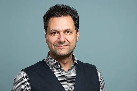 Dr. Christo Karabadjakov Dr. Christo Karabadjakov