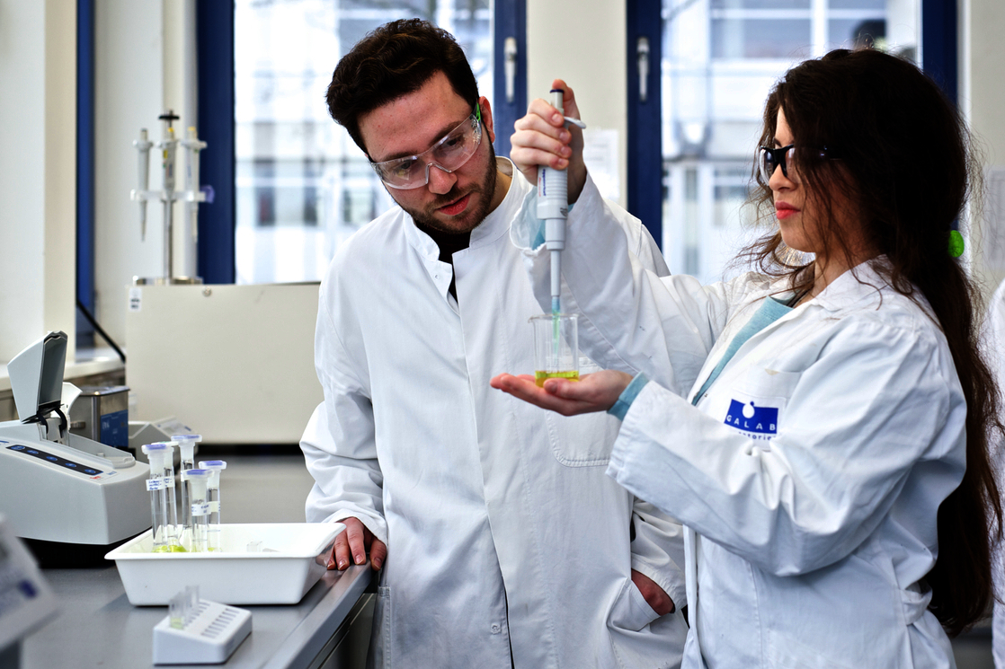 Biotechology lab in the Faculty of Life Sciences Copyright Arbeitsstelle Migration