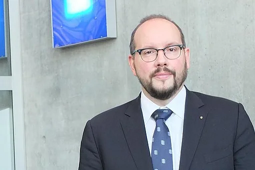 Prof. Dr. Thomas Netzel Prof. Dr. Thomas Netzel