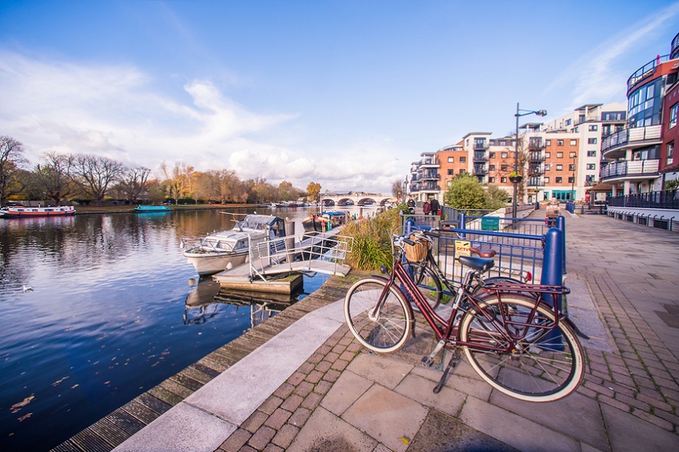 Kingston upon Thames University Campus Themse