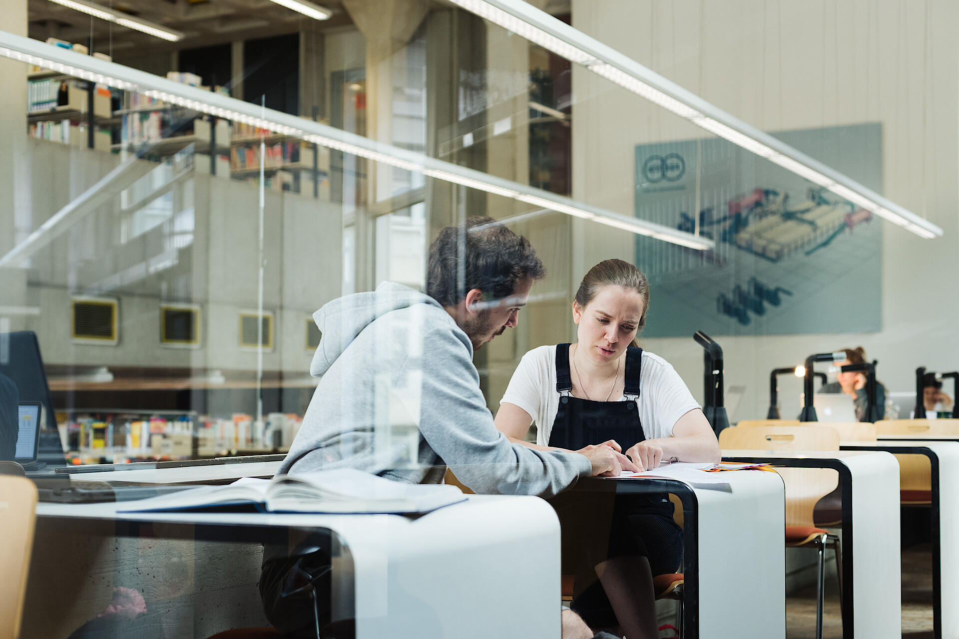 Students at the HAW Life Sciences campus