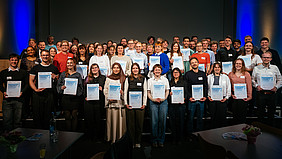 Gruppenfoto von den 72 Stipendiaten des Deutschlandstipendiums. 