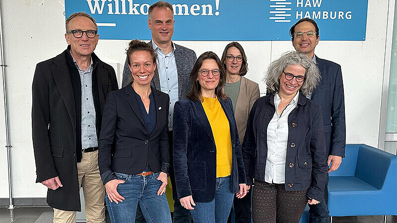 Gruppenbild mit allen Vizepräsident*innen für Studium und Lehre des UAS7