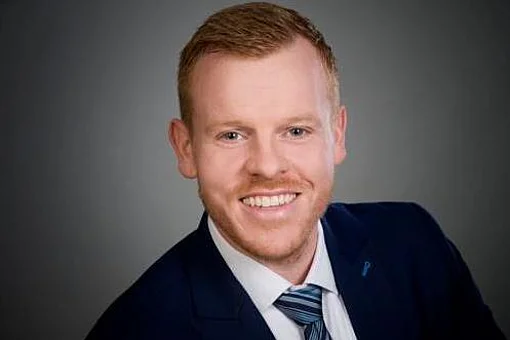 Prof. Dr.-Ing. Torsten Birth-Reichert Prof. Dr.-Ing. Torsten Birth-Reichert