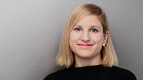 Das Foto zeigt die neu berufene Professorin Dr. Annette Prochnow. 