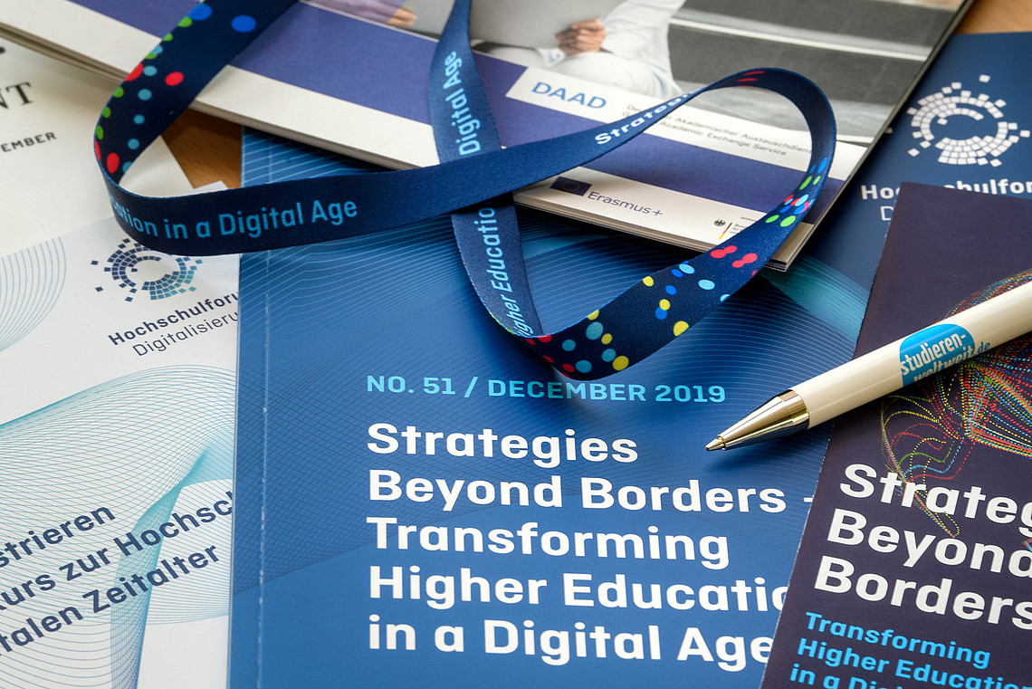 The picture shows the conference programme from the 2019 Hochschulforum Digitalisierung strategy conference.