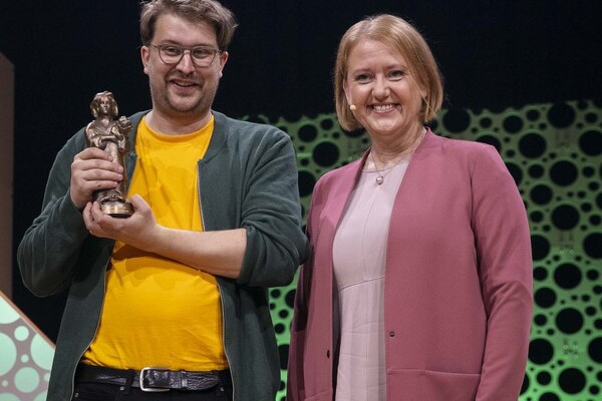 Deutscher Jugendliteraturpreis 2023: Benjamin Gottwald und Lisa Paus