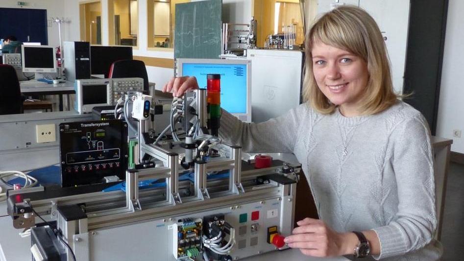 Female student in computer lab