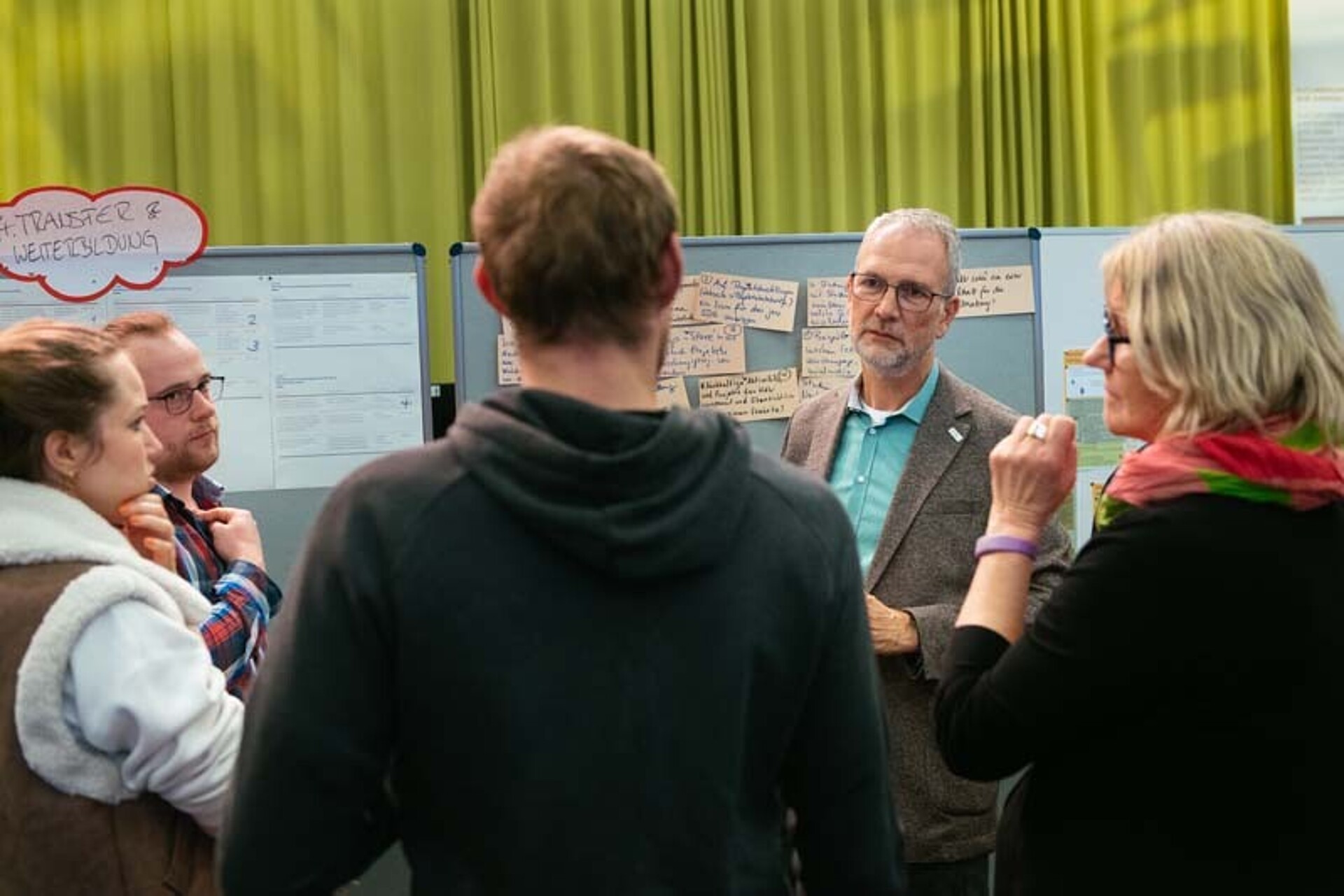 
                                                Die Arbeitsstation Transfer und Weiterbildung wird abgebildet
                                            