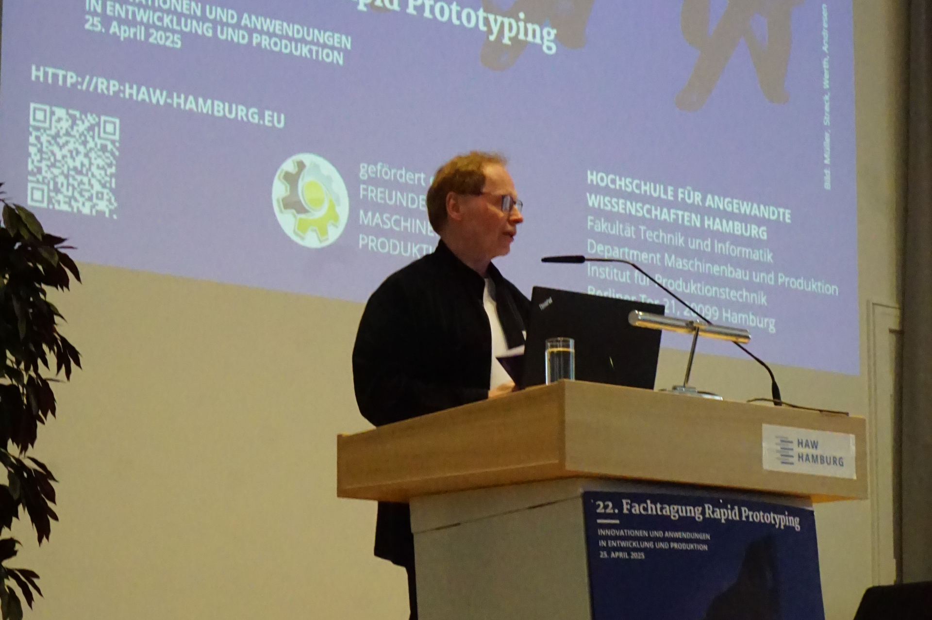 
                                                Dr.-Ing. Thomas Flower - HAW Hamburg
                                            