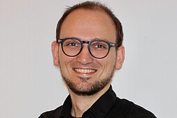 
                Porträt von Henk van Gils
            