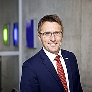Portrait von Micha Teuscher, Präsident der HAW Hamburg