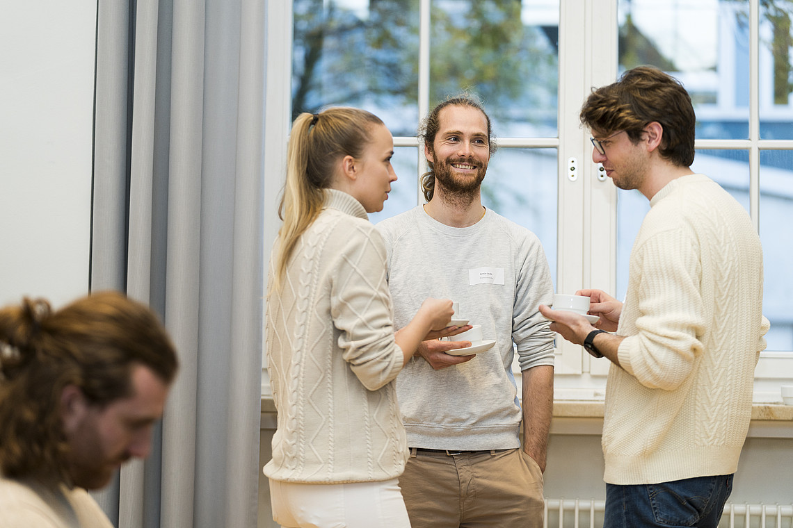 Austausch in der Aula