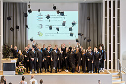 
                Hutwurf Master-Absolvent*innen
            