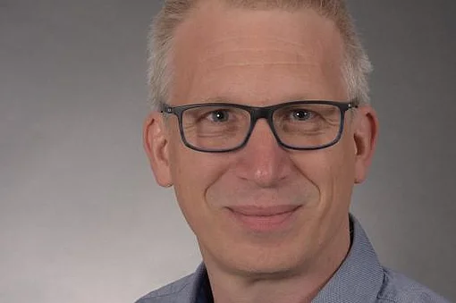Prof. Dr.-Ing. Jochen Maaß Prof. Dr.-Ing. Jochen Maaß