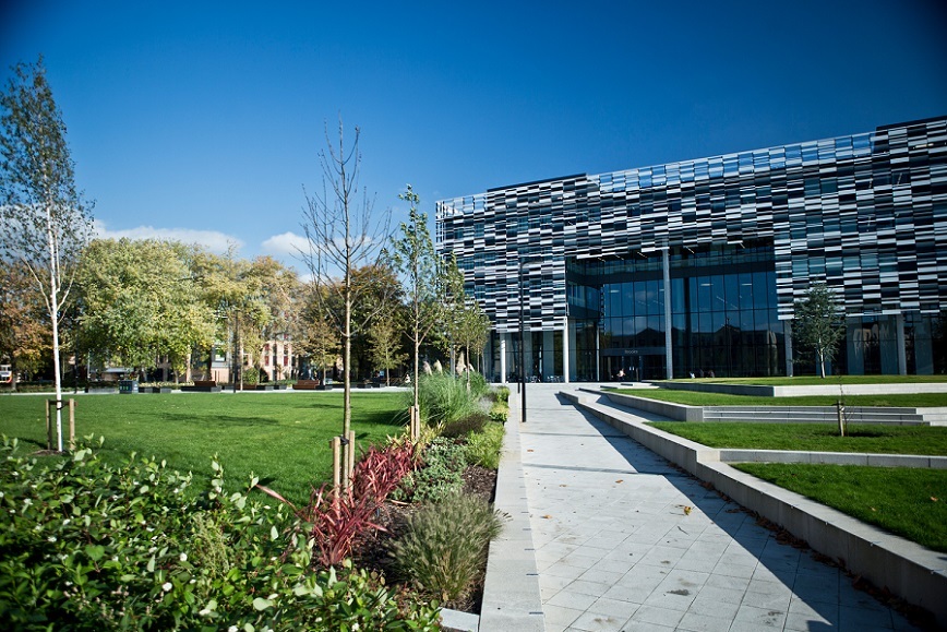 Manchester Metropolitan University Campus Außenansicht
