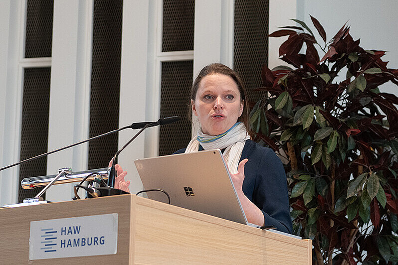 Senatorin Melanie Leonhard beim Zukunftsforum Nachhaltigkeit