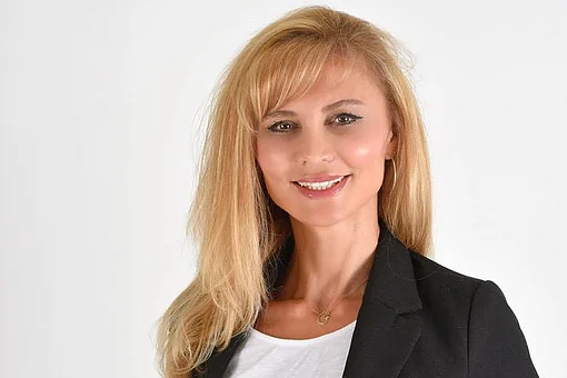 Ebru Tongar